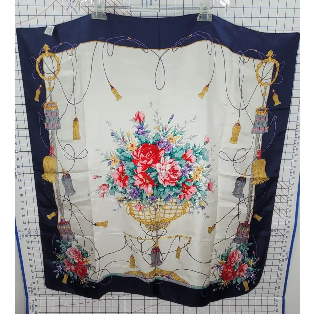 Nordstrom Luxe Floral Silk Tassel Scarf Bold Statement Vintage‎ Couture Print